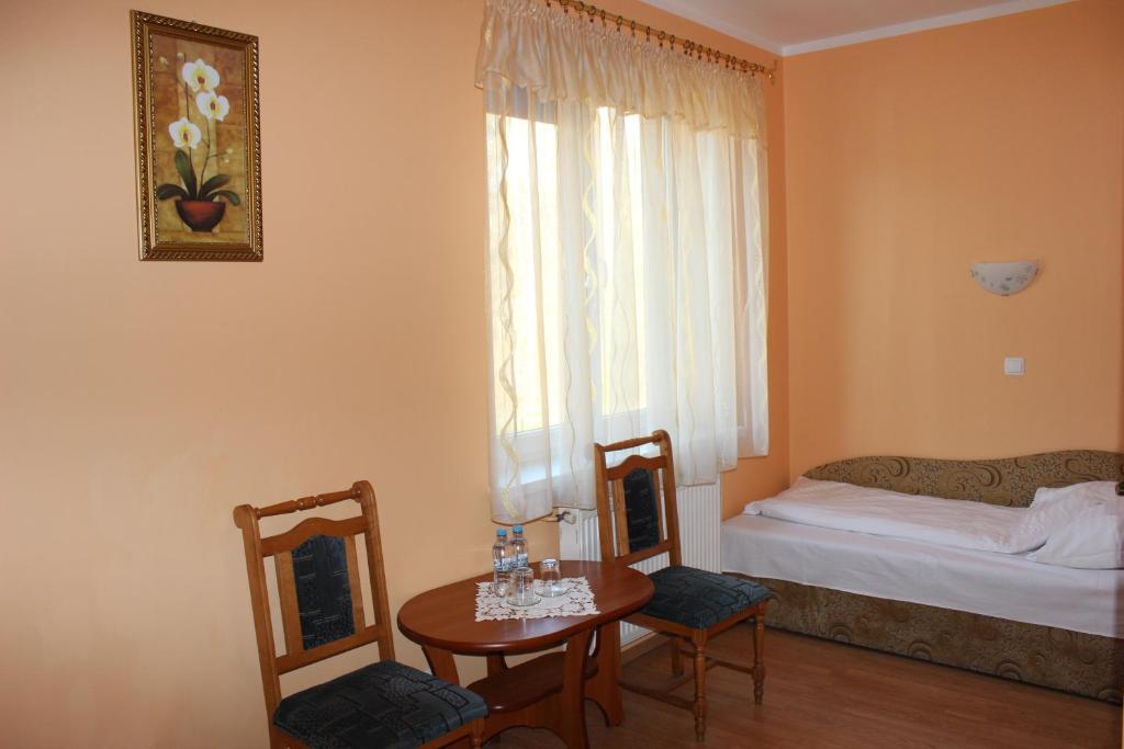 Hotel Czardasz Września Cameră foto