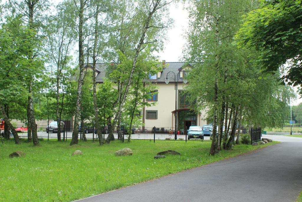 Hotel Czardasz Września Exterior foto